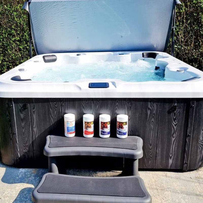 H2O 7000 7-Seater Hot Tub (In.clear & In.temp)