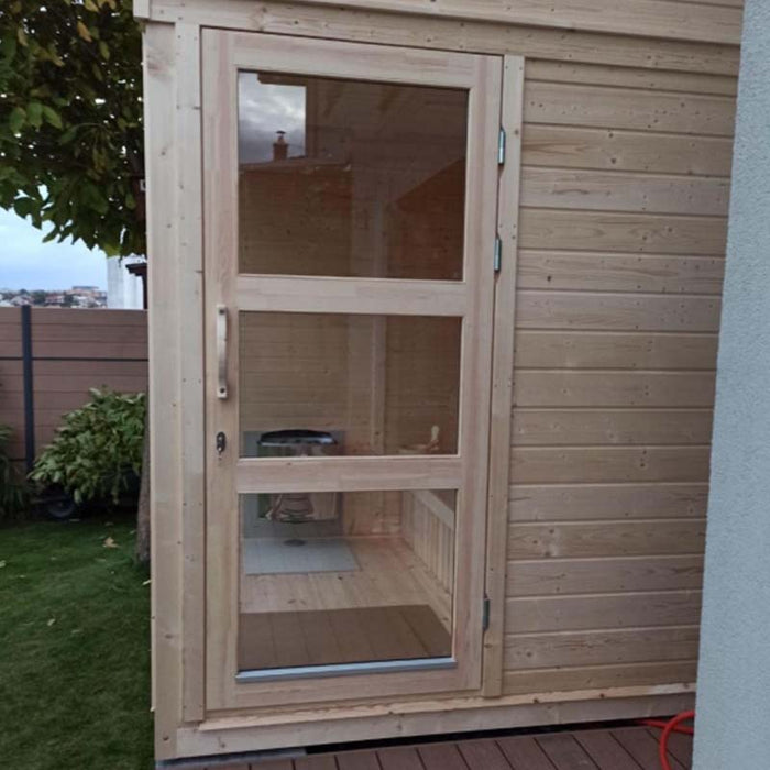 Tempered glass door of Traditional Sauna Cube.